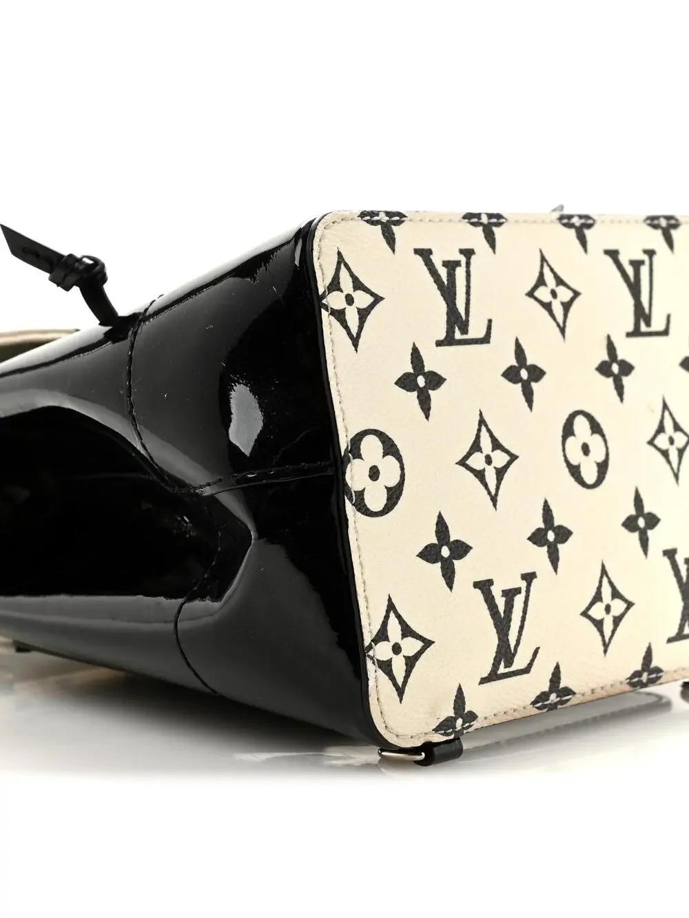 Louis Vuitton Patent Hot Springs #307685L12B